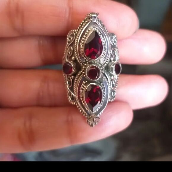 Silver Plated Bohemian Vintage Style Ring With Red Oval Lab Stone Exaggerated - Picture 6 of 7